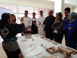 Démonstration de la pâtisserie japonaise traditionnelle «Wagashi» Marrakech