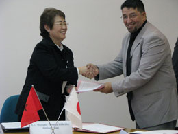 Cérémonie de signature des contrats de dons APL 2010-02-15