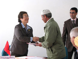 Cérémonie de signature des contrats de dons APL 2009-12-08