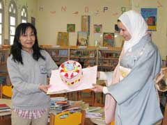 Gifu Volunteer Circle - Don des livres animés créés par des lycéens japonais