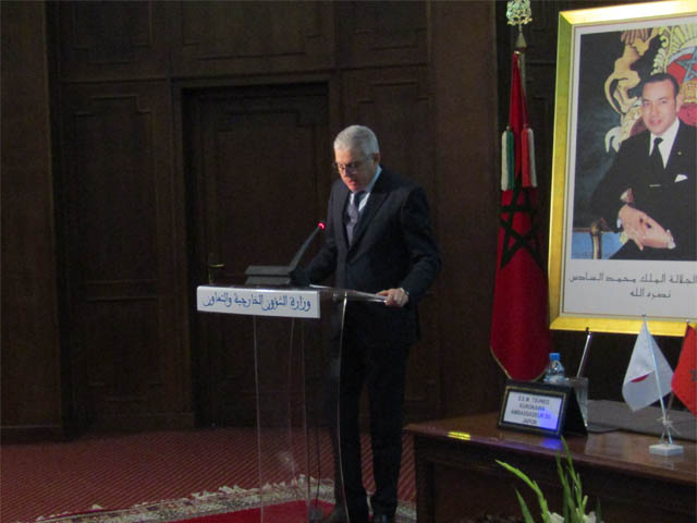 Signature de l’Échange de Notes entre le Maroc et le Japon pour l’exécution du « Programme de Développement économique et social » à travers les voitures de la nouvelle génération fabriquées au Japon -17/02/2017