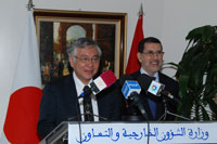 Signature des deux Echanges de Notes relatifs à deux dons hors projets - 13/03/2013