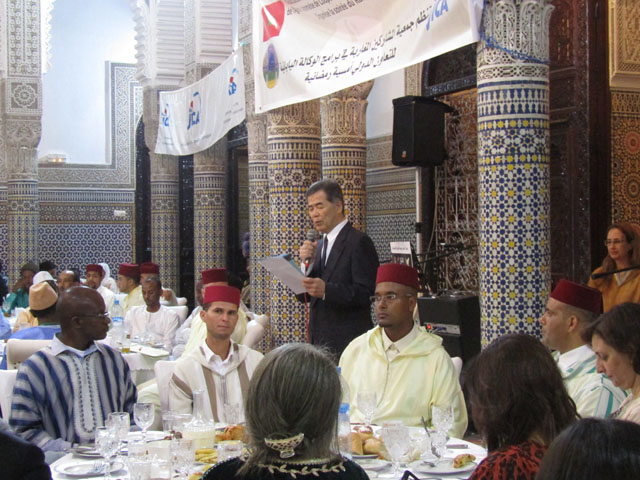 Participation de l’Ambassadeur Hanatani à l’Iftar (ftour) organisé par l'Association des Participants Marocains aux Programmes (APMP) de la JICA - 17/06/2017