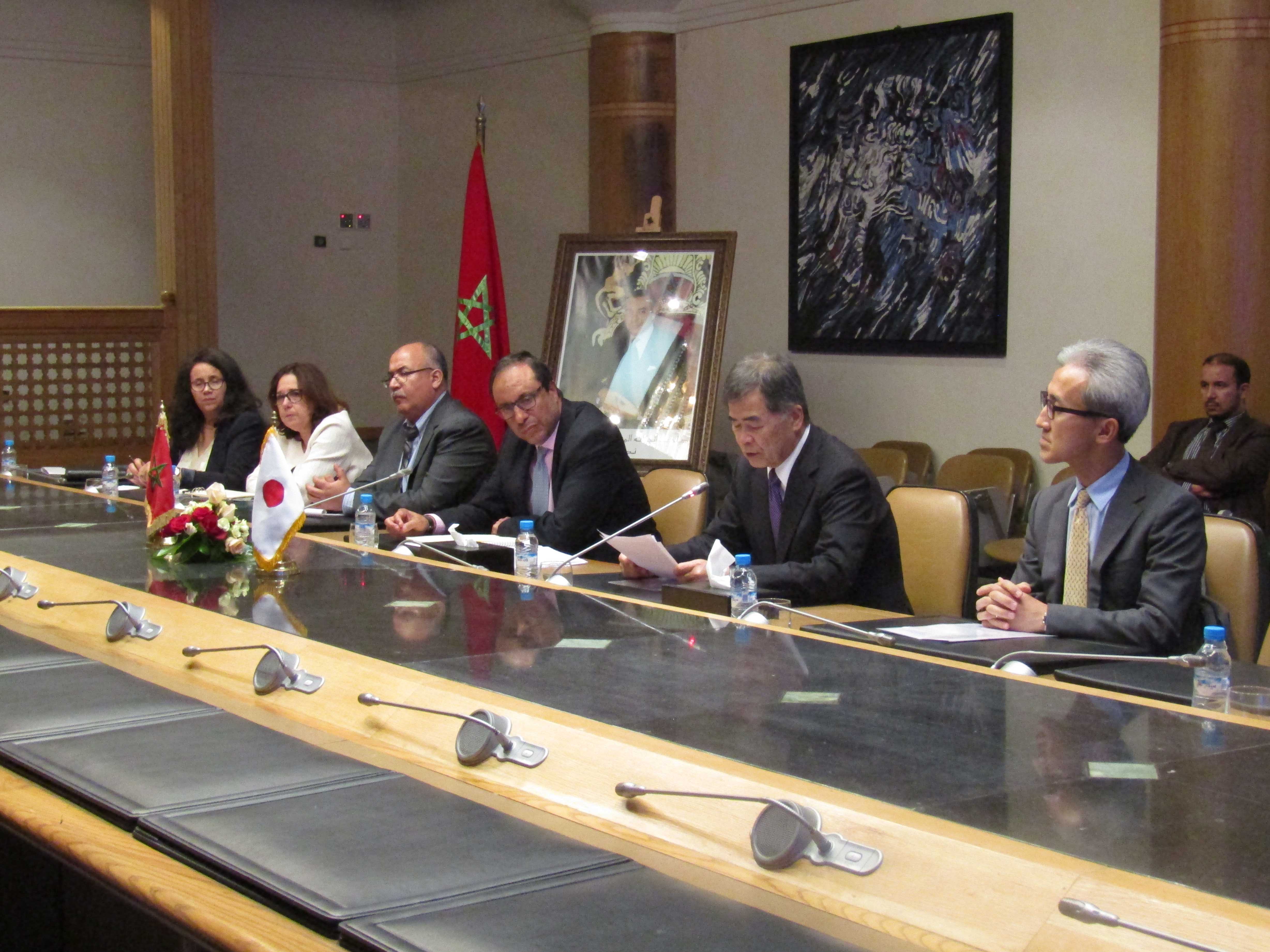 Cérémonie de signature relative au « Projet du développement des capacités des ressources humaines dans le secteur du transport en faveur des pays africains » - 11/10/2017